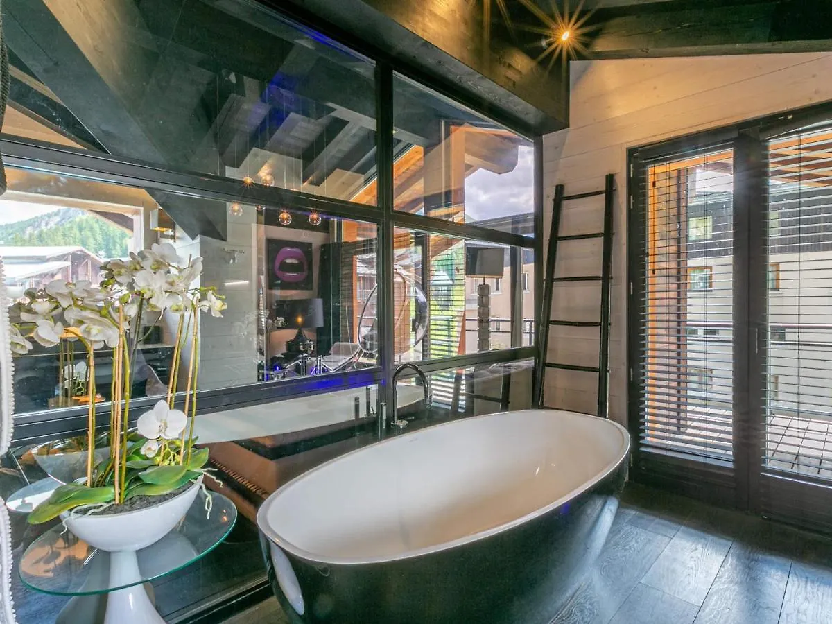 Prestige Et Luxe Au Coeur De Val-D'Isere, Proche Des Pistes - Fr-1-694-323